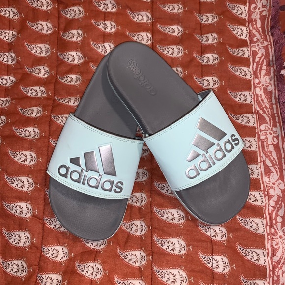 adidas squishy slides